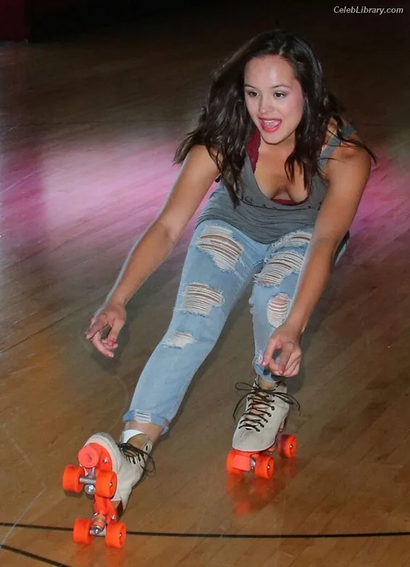 Hayley Orrantia photo 15 of 66