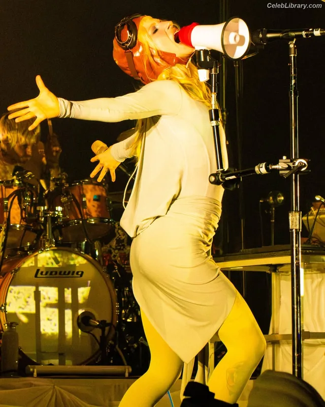 Hayley Williams photo 4 of 373