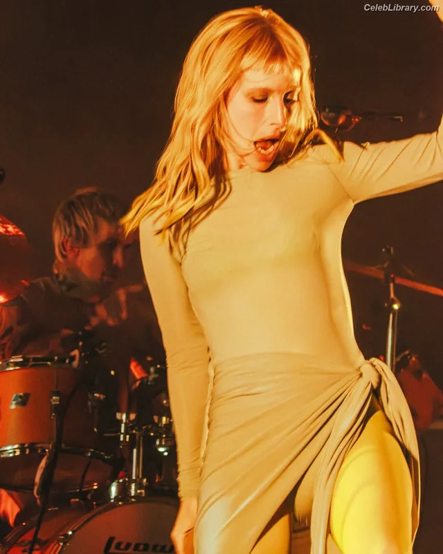 Hayley Williams photo 6 of 373