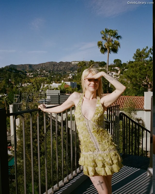 Hayley Williams photo 16 of 373