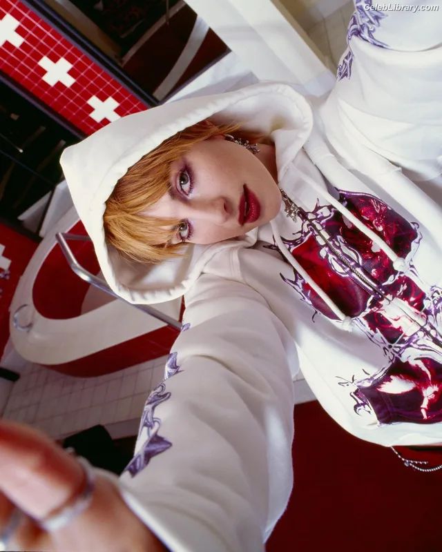 Hayley Williams photo 24 of 373