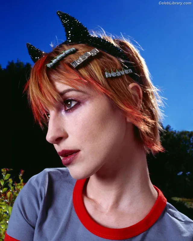 Hayley Williams photo 1 of 373