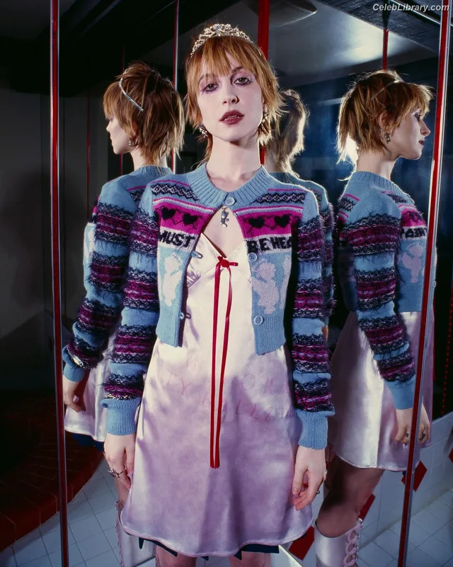 Hayley Williams photo 2 of 373