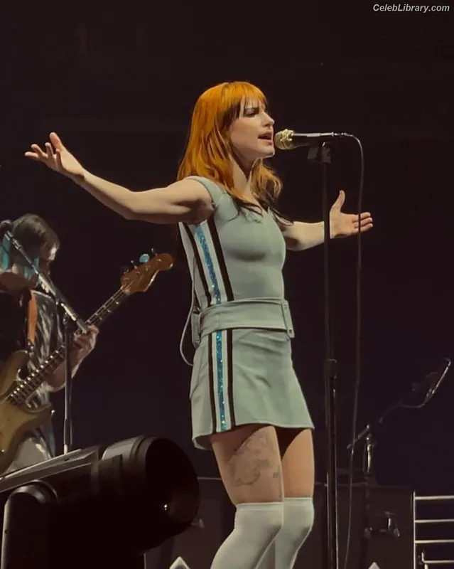 Hayley Williams photo 10 of 373