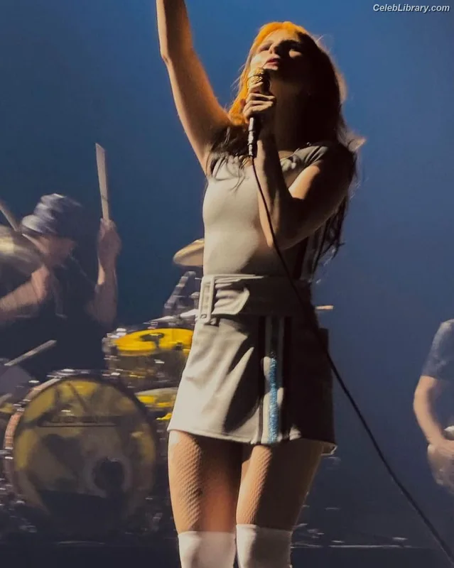 Hayley Williams photo 12 of 373