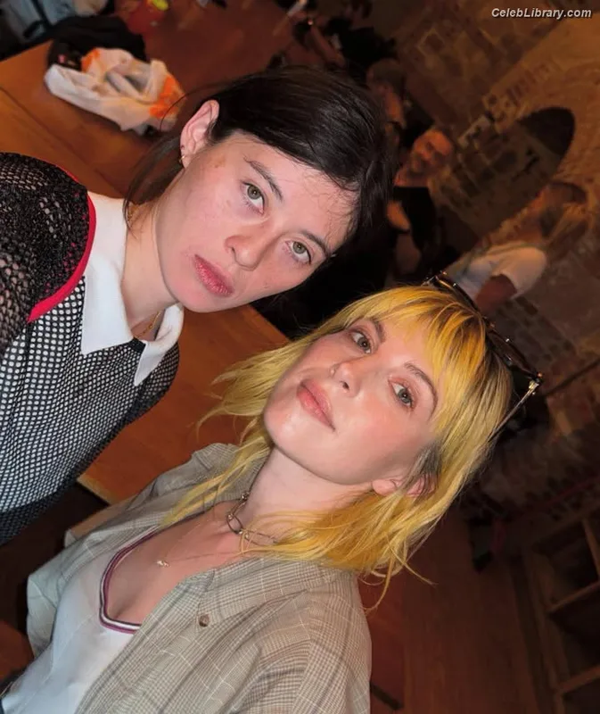 Hayley Williams photo 23 of 373