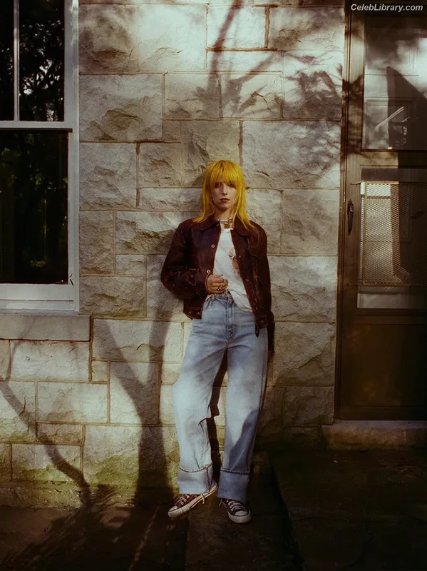 Hayley Williams photo 3 of 373