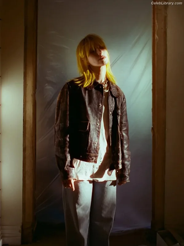 Hayley Williams photo 5 of 373