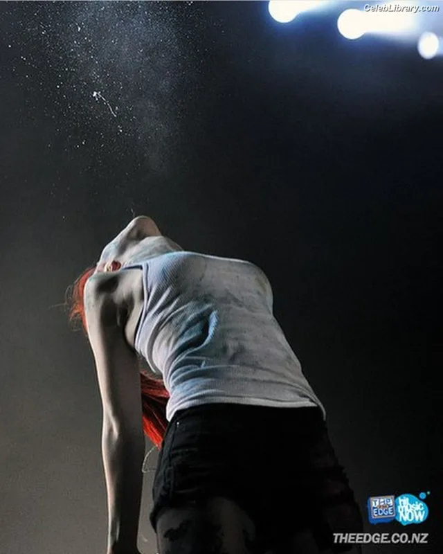 Hayley Williams photo 13 of 373