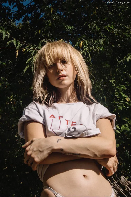 Hayley Williams photo 17 of 373