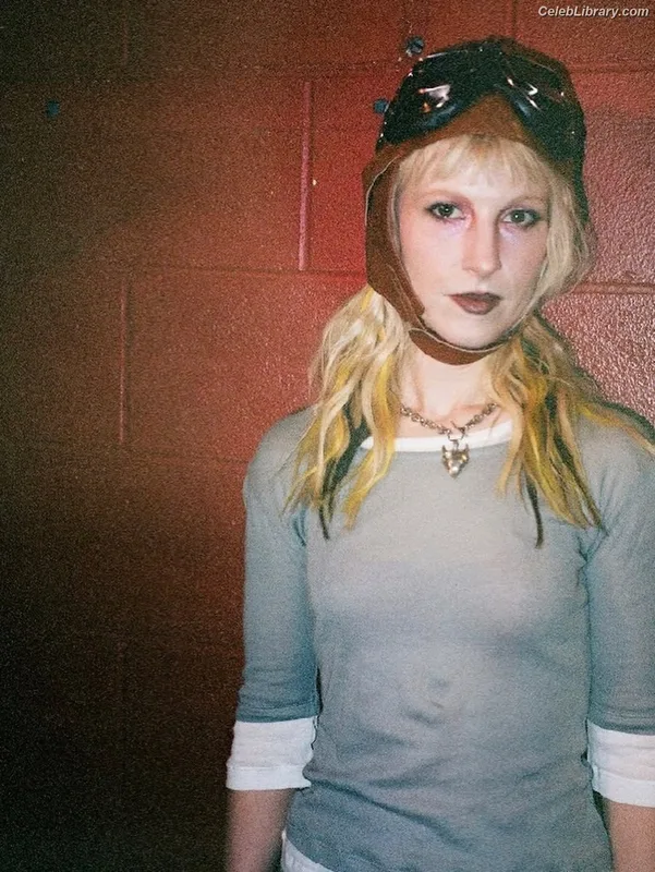 Hayley Williams photo 21 of 373