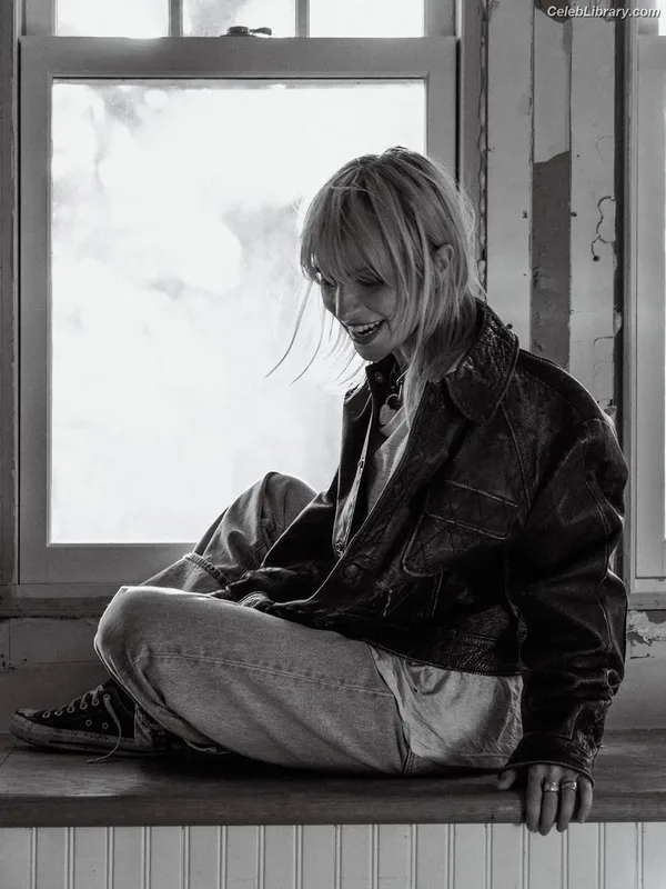 Hayley Williams photo 1 of 373