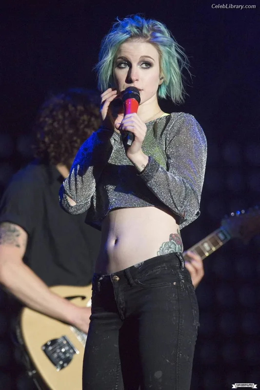 Hayley Williams photo 13 of 373