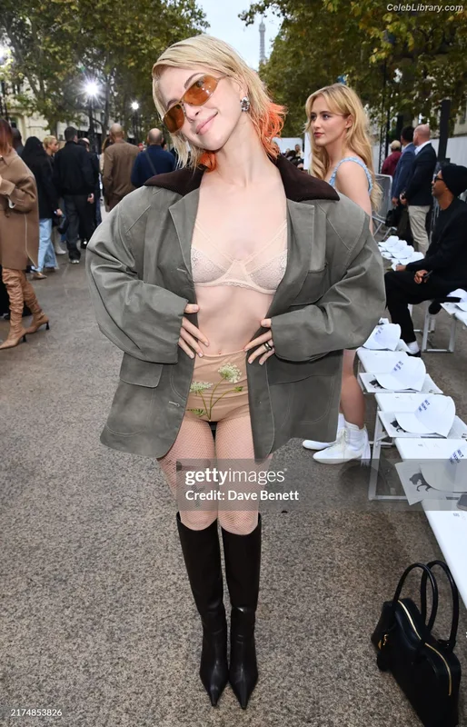 Hayley Williams photo 8 of 373