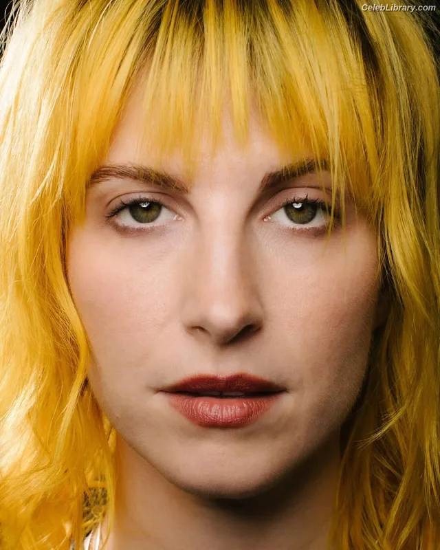 Hayley Williams photo 10 of 373