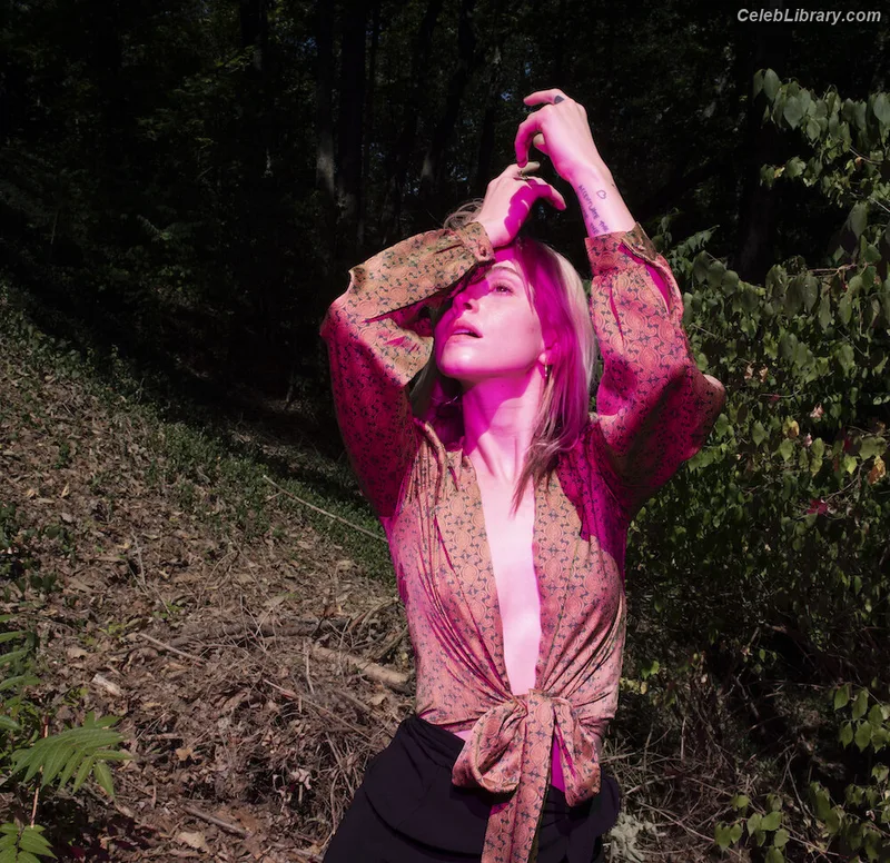 Hayley Williams photo 15 of 373