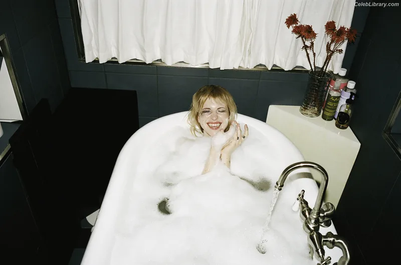 Hayley Williams photo 19 of 373
