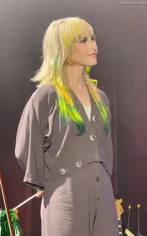 Hayley Williams photo 6 of 373