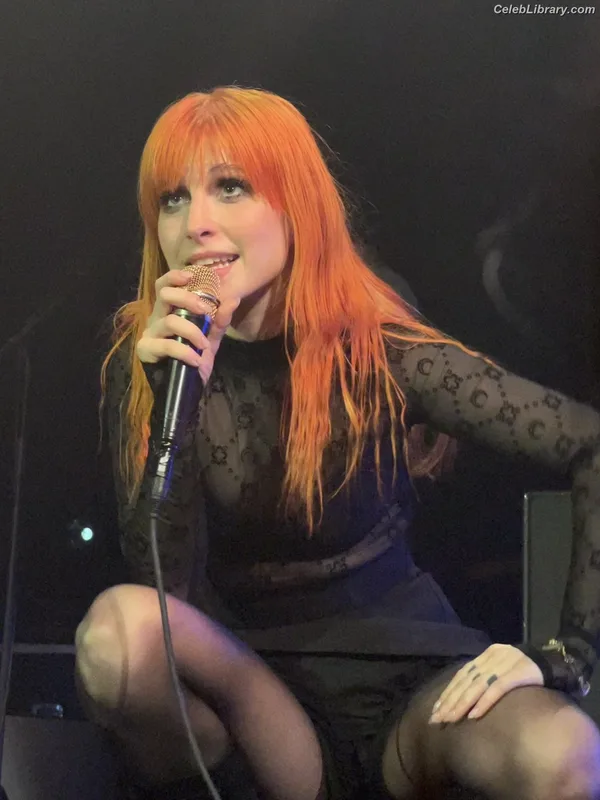 Hayley Williams photo 20 of 373