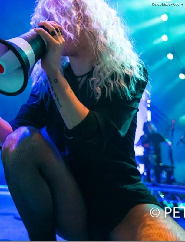 Hayley Williams photo 12 of 373