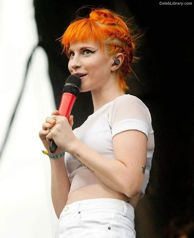 Hayley Williams photo 6 of 373