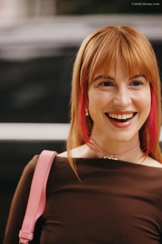 Hayley Williams photo 13 of 373
