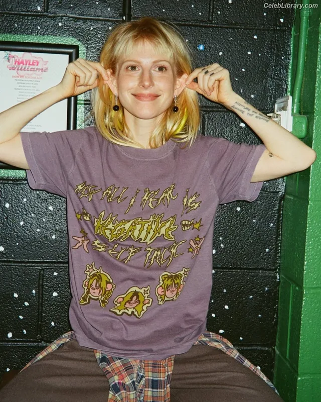 Hayley Williams photo 8 of 373