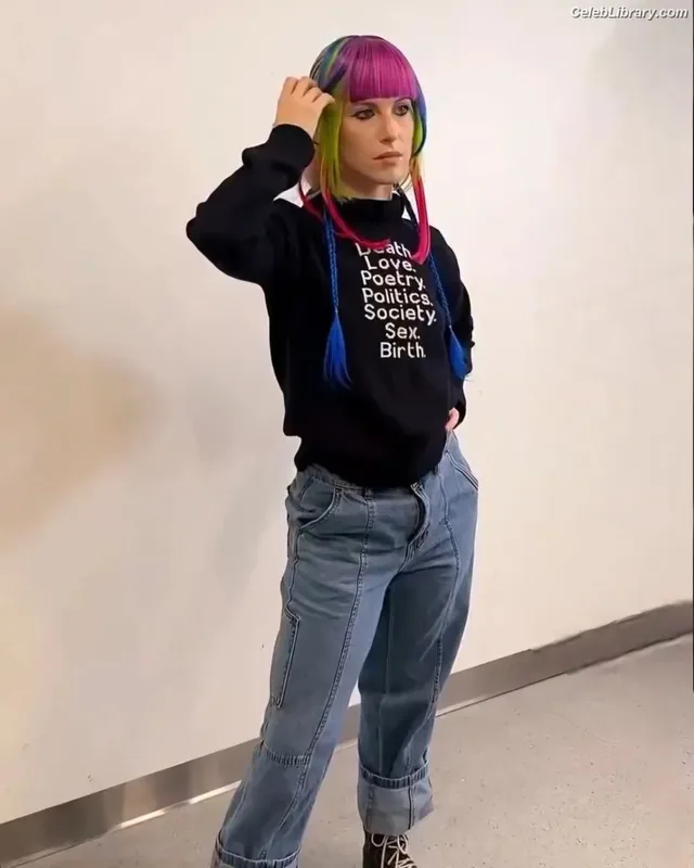 Hayley Williams photo 5 of 373