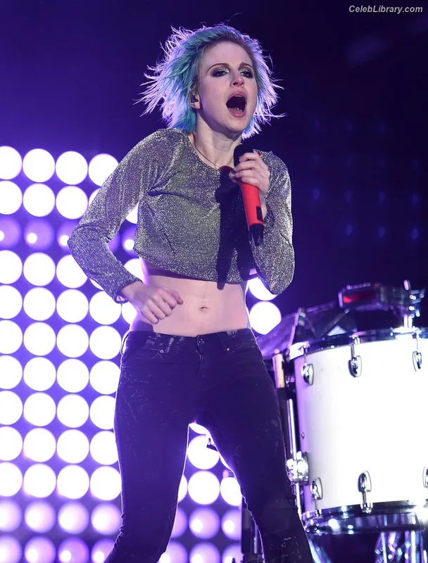 Hayley Williams photo 12 of 373