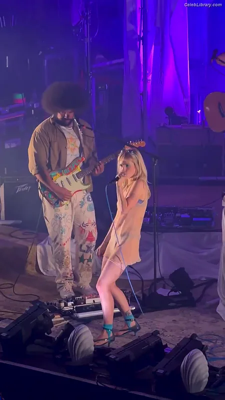 Hayley Williams photo 6 of 373