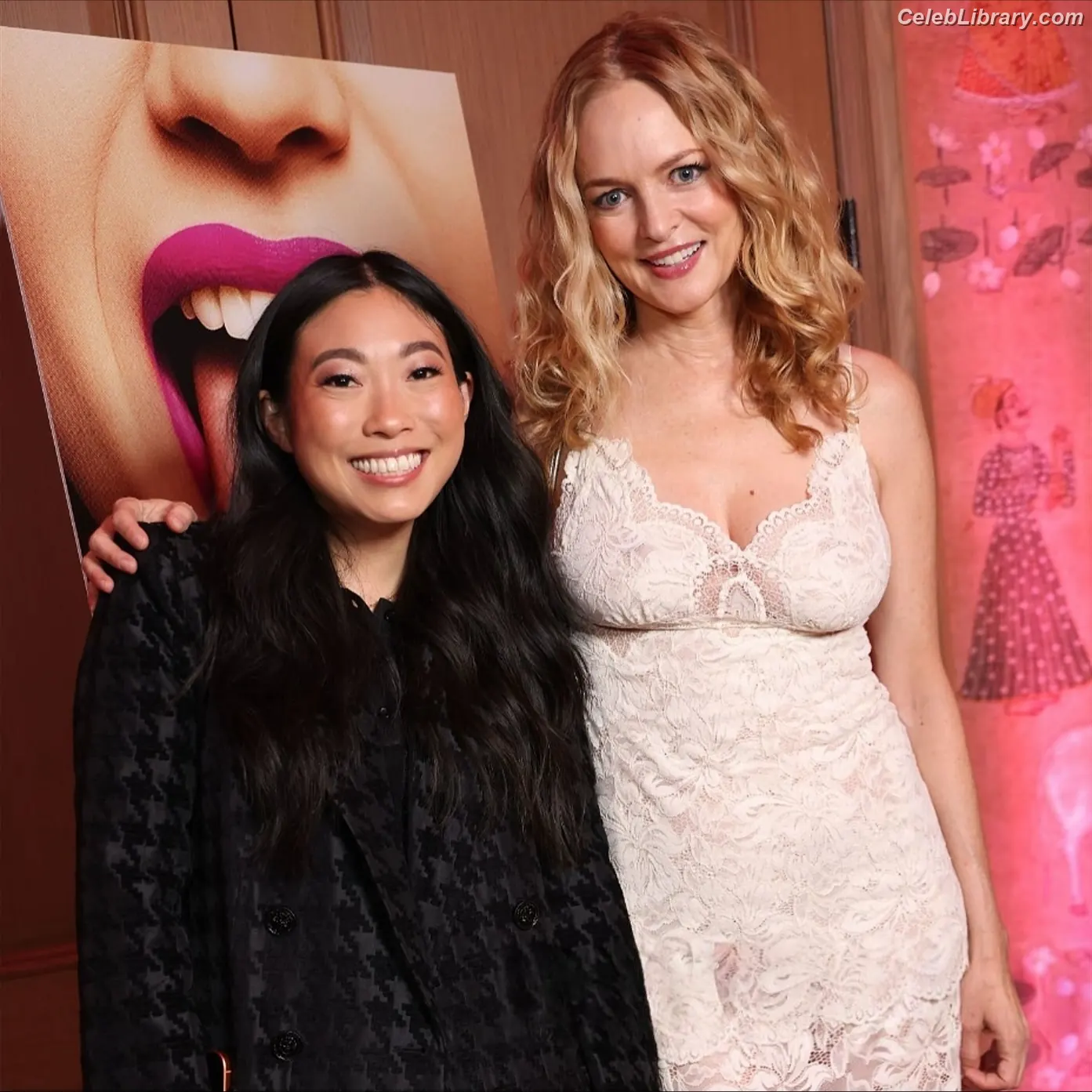 Heather Graham photo 16 of 482