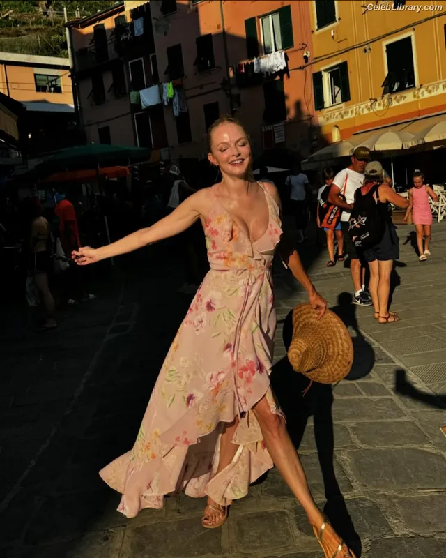 Heather Graham photo 5 of 483