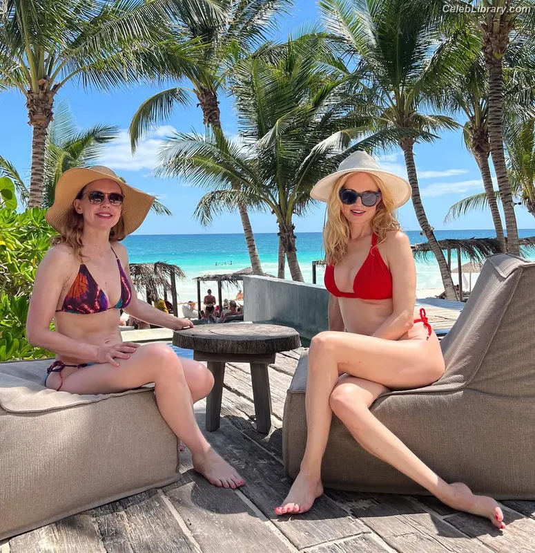 Heather Graham photo 10 of 483