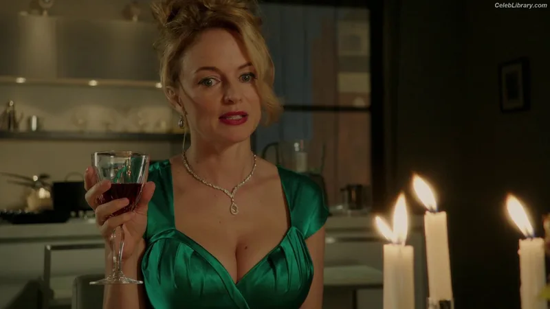 Heather Graham photo 22 of 483