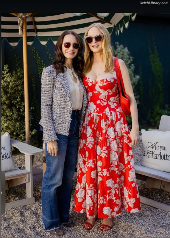 Heather Graham photo 1 of 483