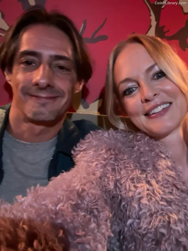 Heather Graham photo 7 of 483