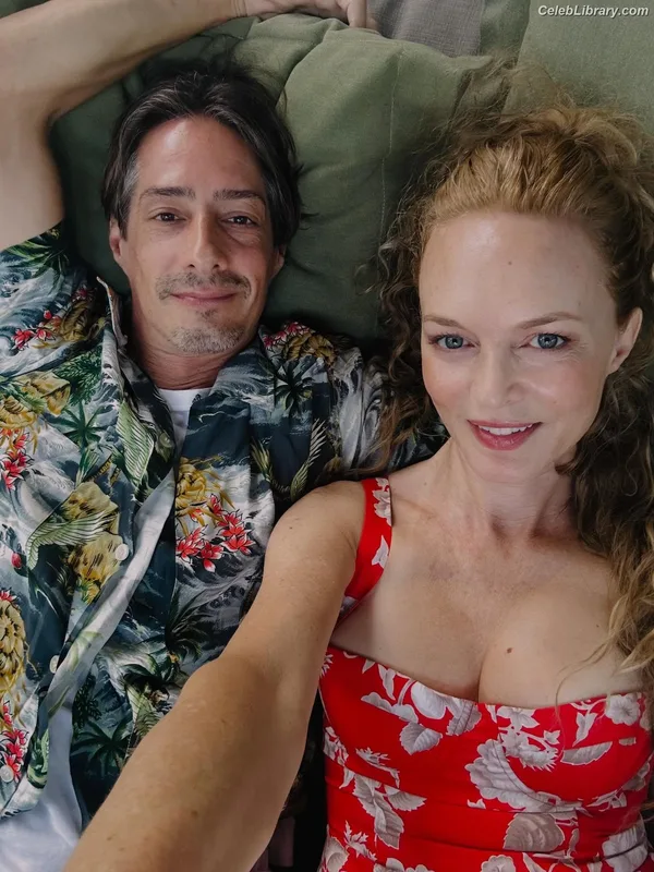 Heather Graham photo 11 of 483