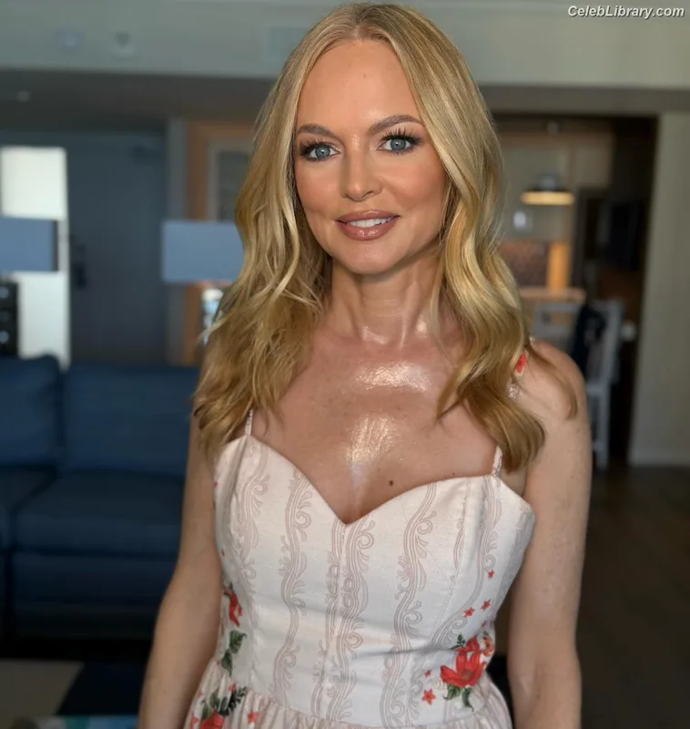 Heather Graham photo 3 of 483