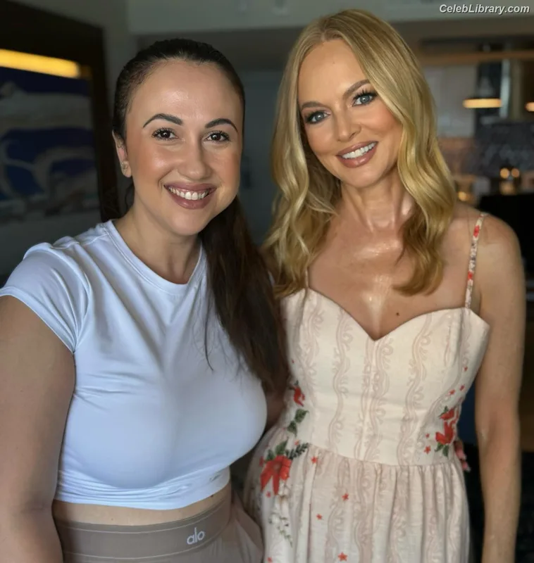 Heather Graham photo 4 of 483