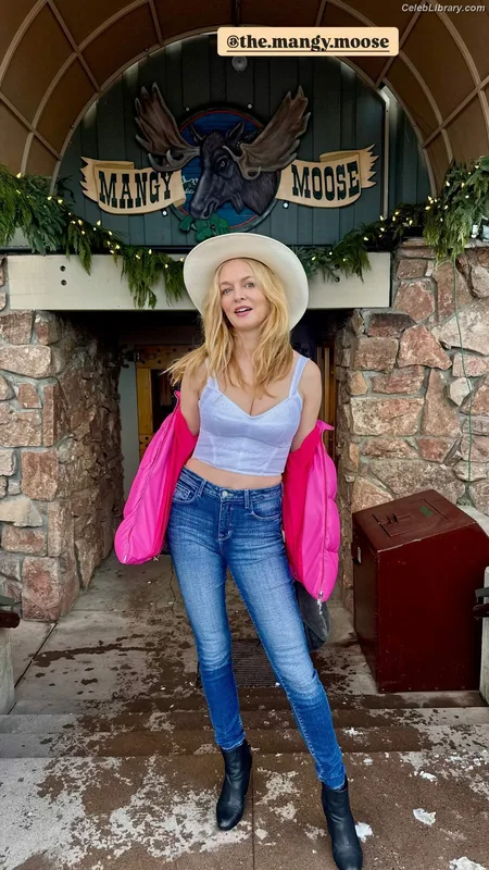 Heather Graham photo 1 of 483