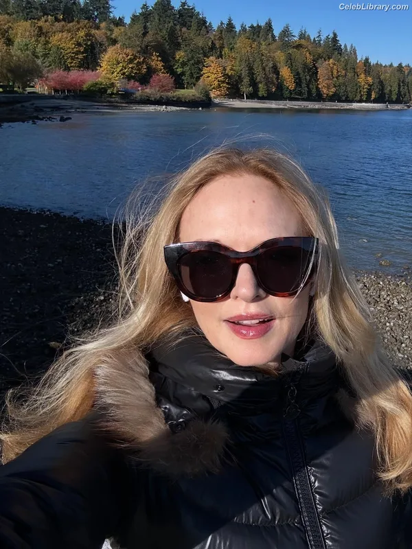 Heather Graham photo 2 of 483