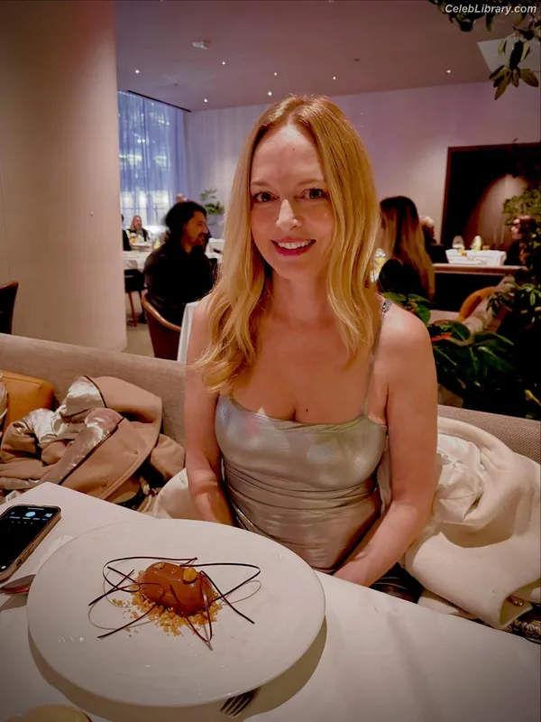 Heather Graham photo 9 of 483