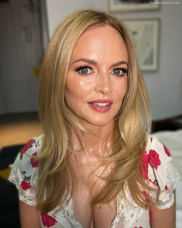 Heather Graham photo 8 of 483