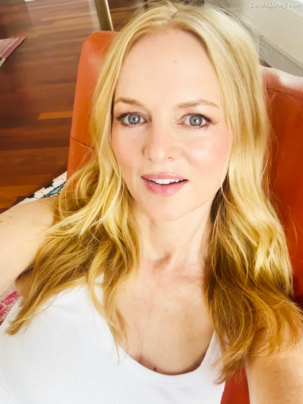 Heather Graham photo 16 of 483