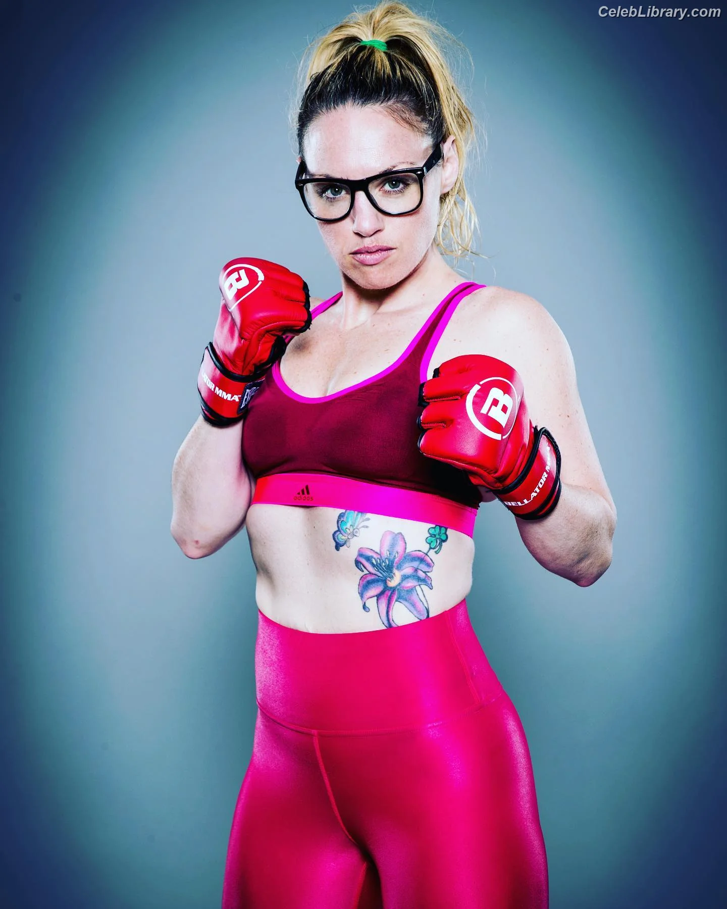 Heather Hardy photo 20 of 420
