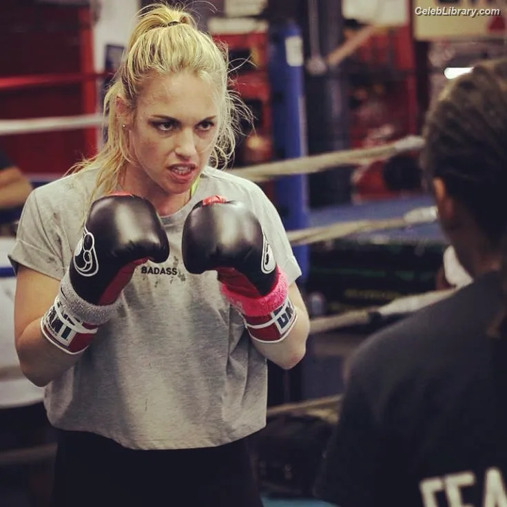 Heather Hardy photo 8 of 421