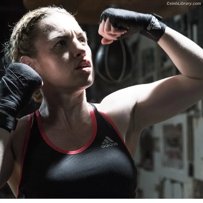 Heather Hardy photo 23 of 421