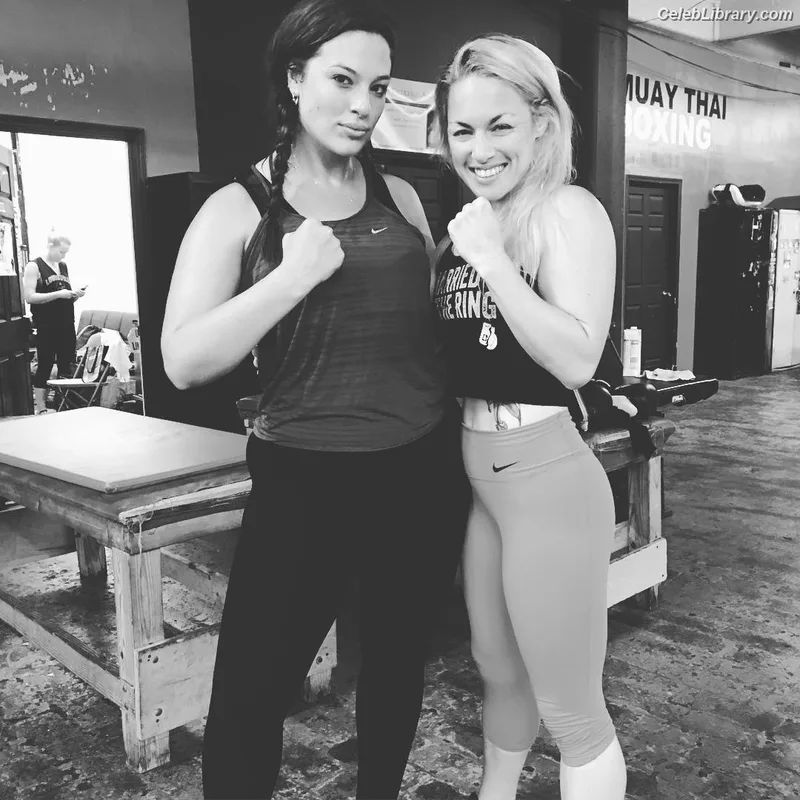 Heather Hardy photo 24 of 421