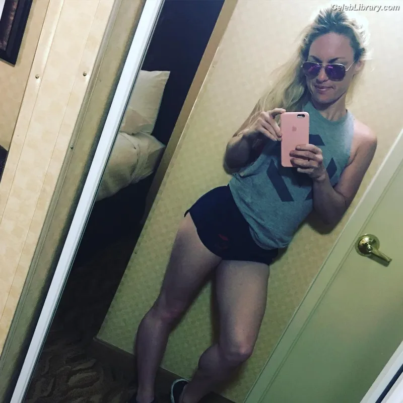 Heather Hardy photo 5 of 421