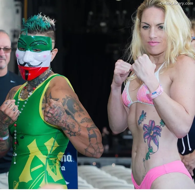 Heather Hardy photo 10 of 421